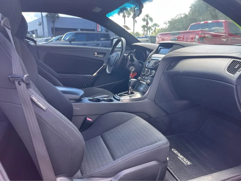 2013 Hyundai Genesis Coupe - Image 9 of 12