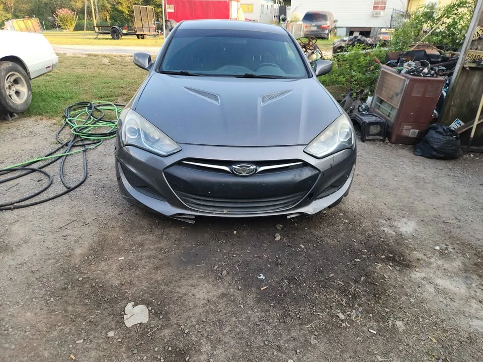 2013 Hyundai Genesis Coupe - Image 2 of 4