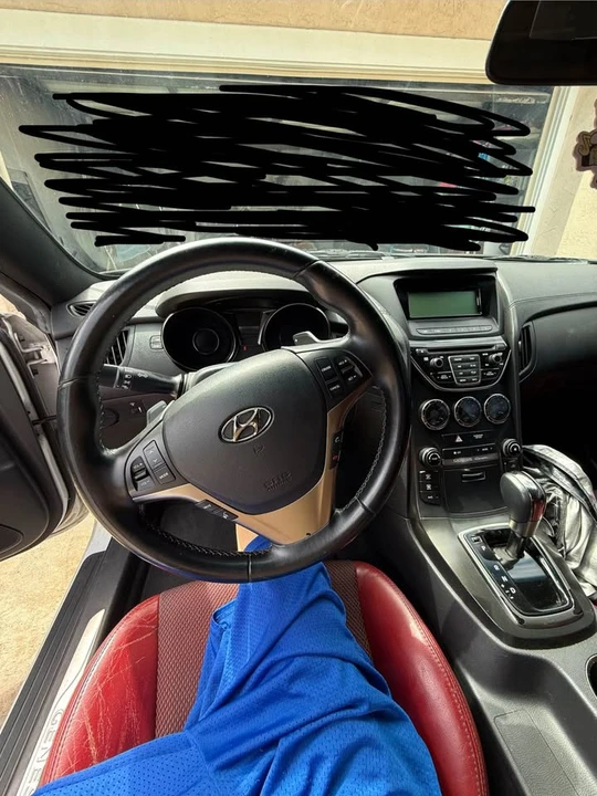 2013 Hyundai Genesis Coupe - Image 8 of 10