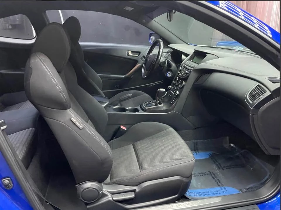 2013 Hyundai Genesis Coupe - Image 10 of 12