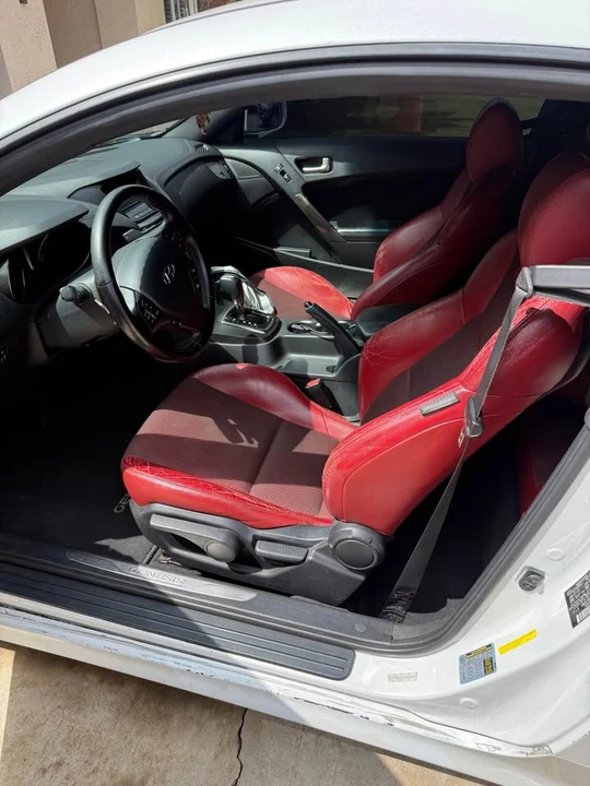 2013 Hyundai Genesis Coupe - Image 7 of 10