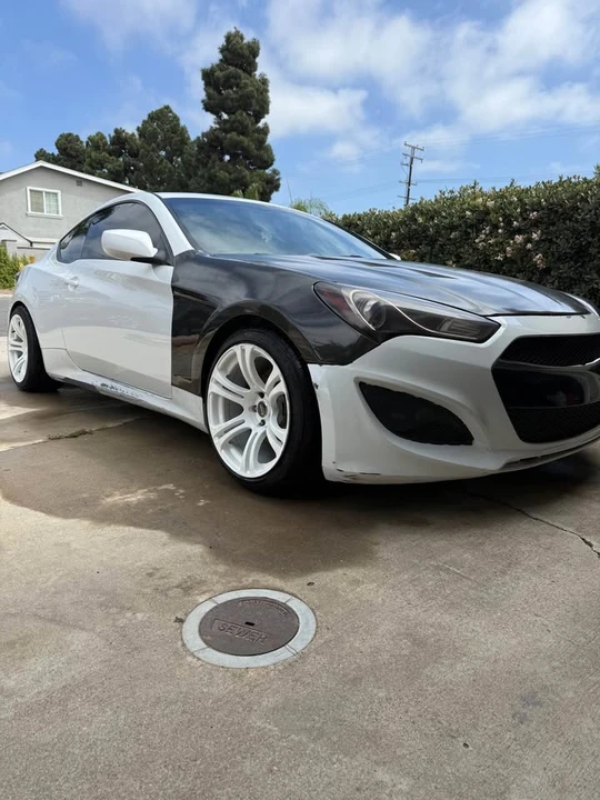 2013 Hyundai Genesis Coupe - Image 3 of 10