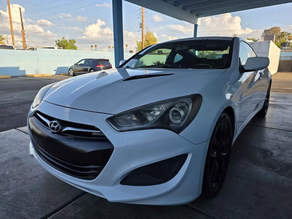 2013 Hyundai Genesis Coupe - Image 2 of 15