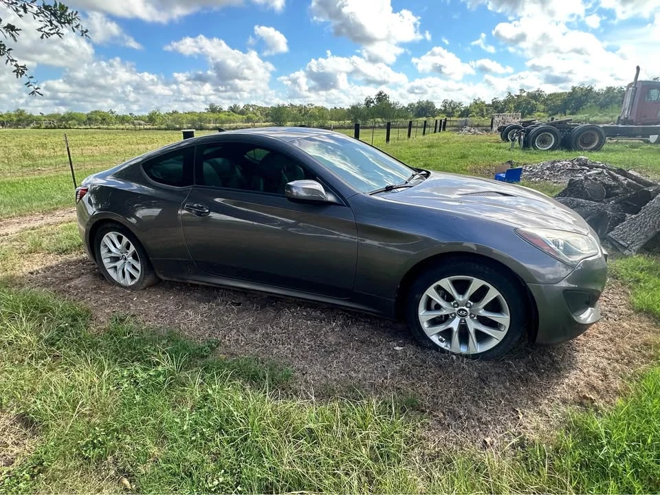 2013 Hyundai Genesis Coupe - Image 3 of 9
