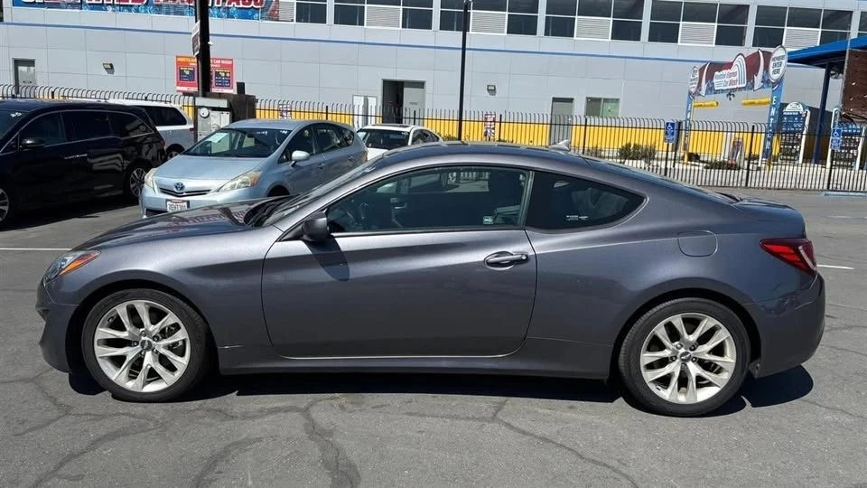 2013 Hyundai Genesis Coupe - Image 5 of 20