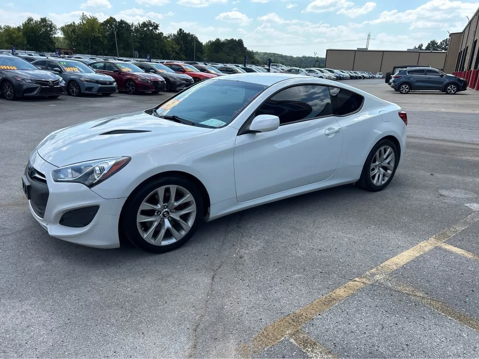 2013 Hyundai Genesis Coupe - Image 3 of 8
