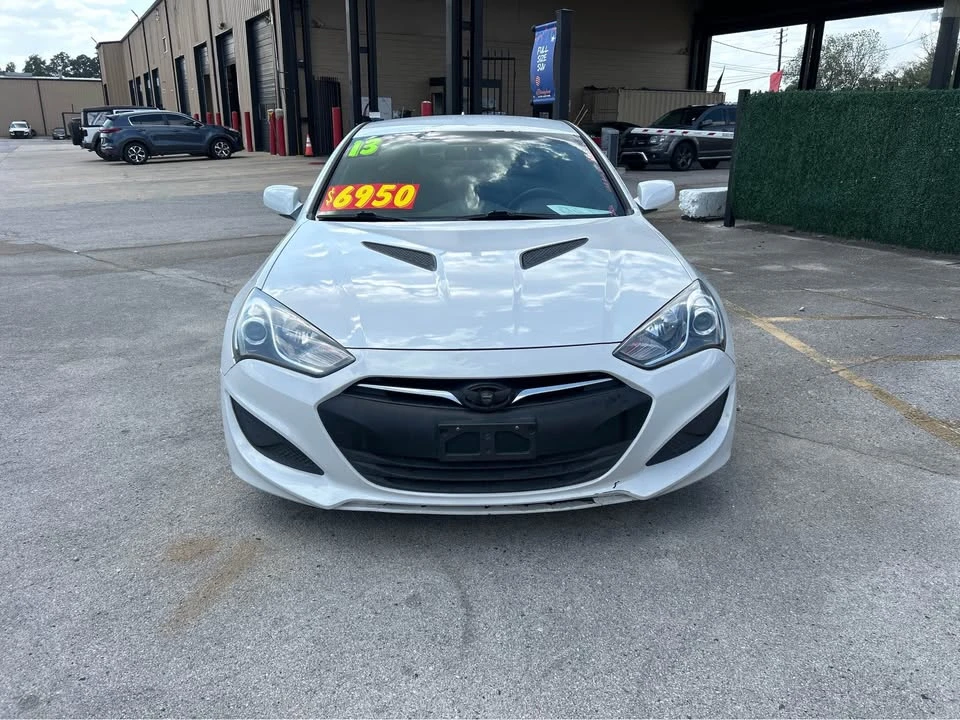 2013 Hyundai Genesis Coupe - Image 2 of 8