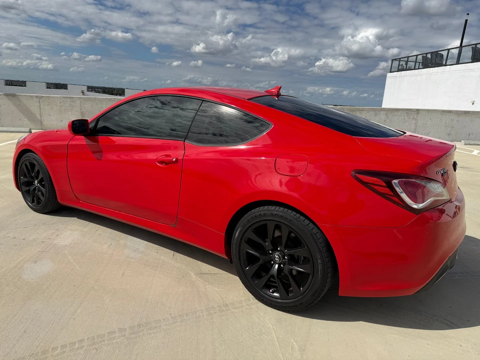 2013 Hyundai Genesis Coupe - Image 13 of 31