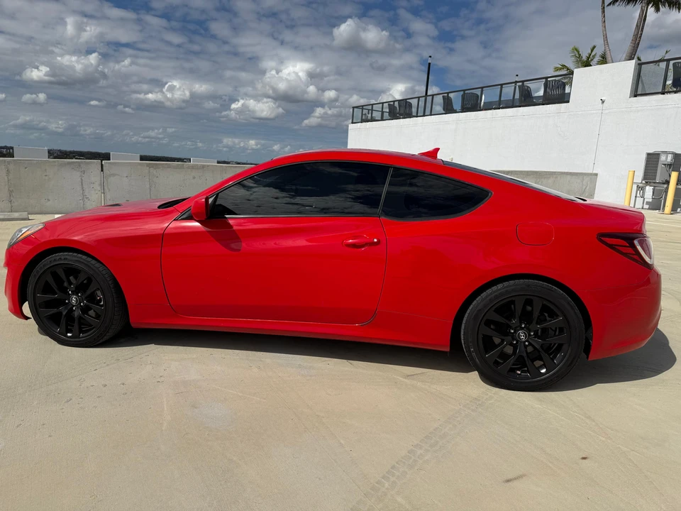 2013 Hyundai Genesis Coupe - Image 12 of 31
