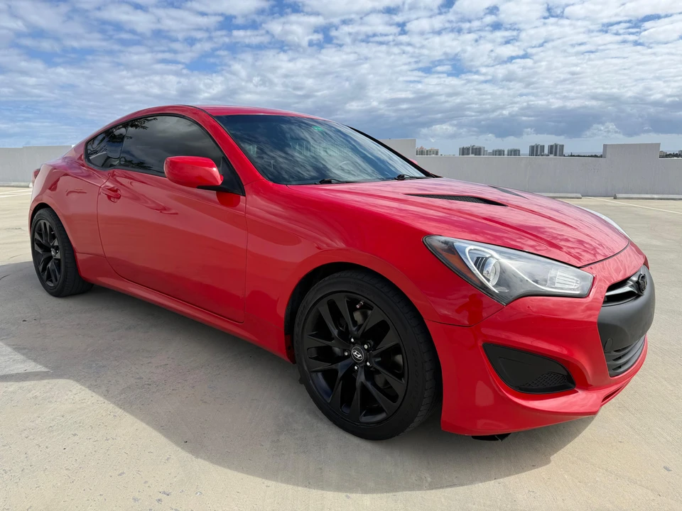 2013 Hyundai Genesis Coupe - Image 21 of 31