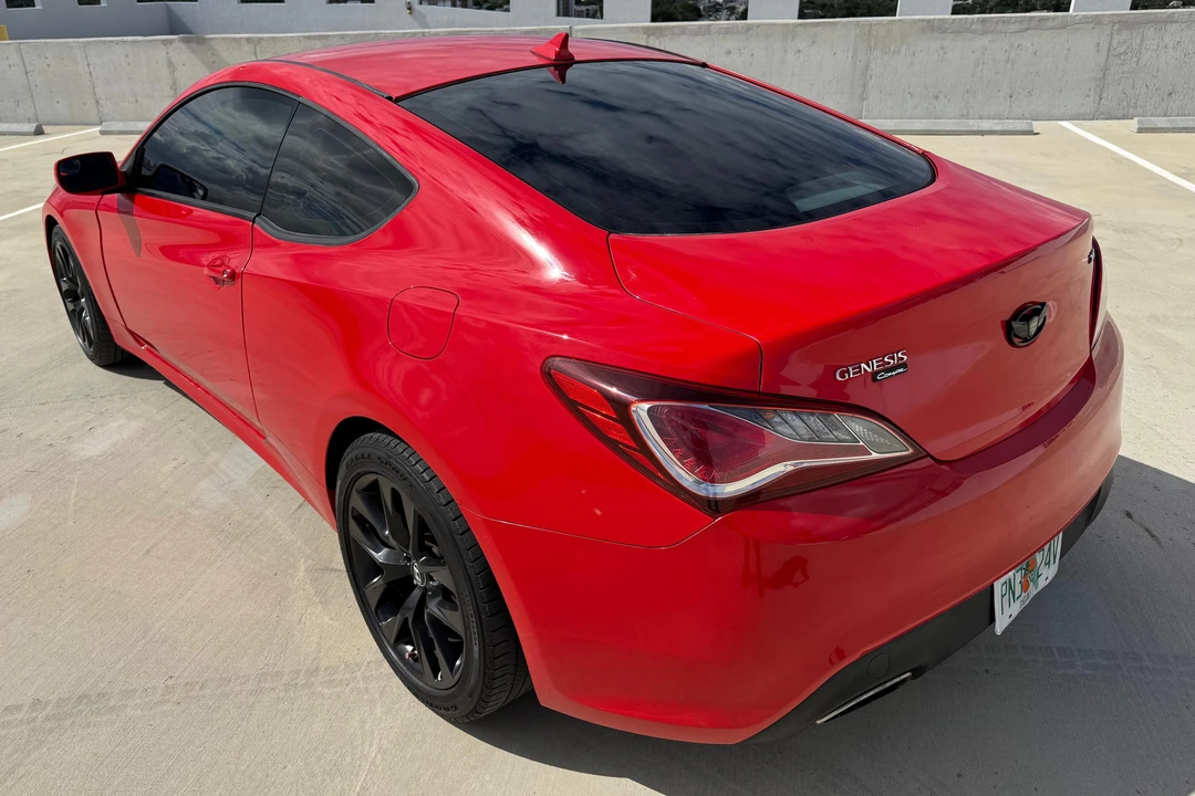 2013 Hyundai Genesis Coupe - Image 4 of 31