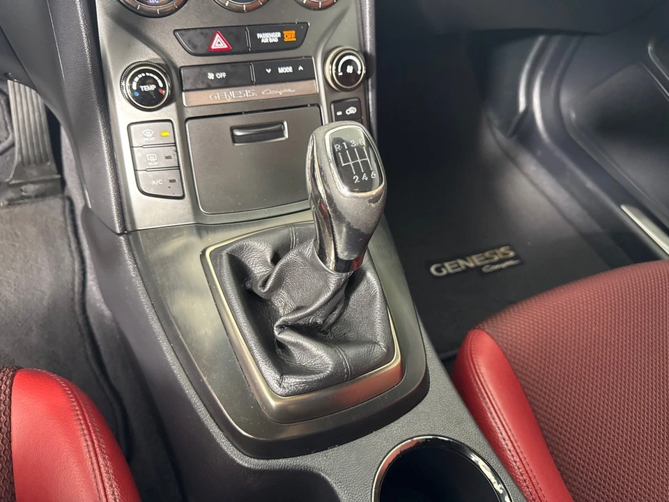 2013 Hyundai Genesis Coupe - Image 17 of 21