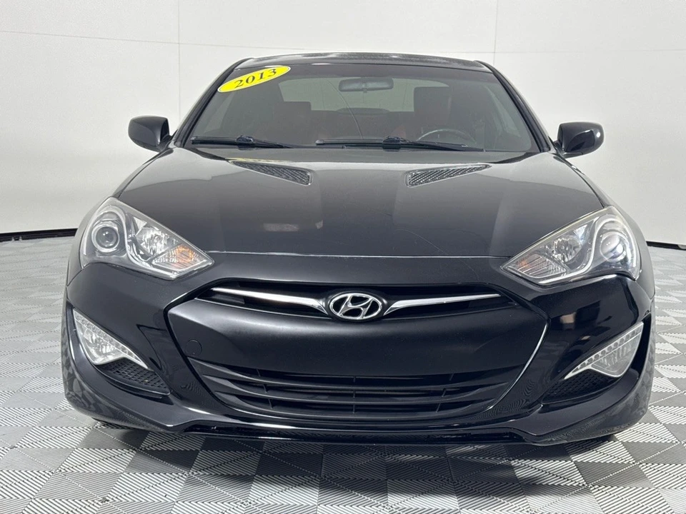 2013 Hyundai Genesis Coupe - Image 10 of 21