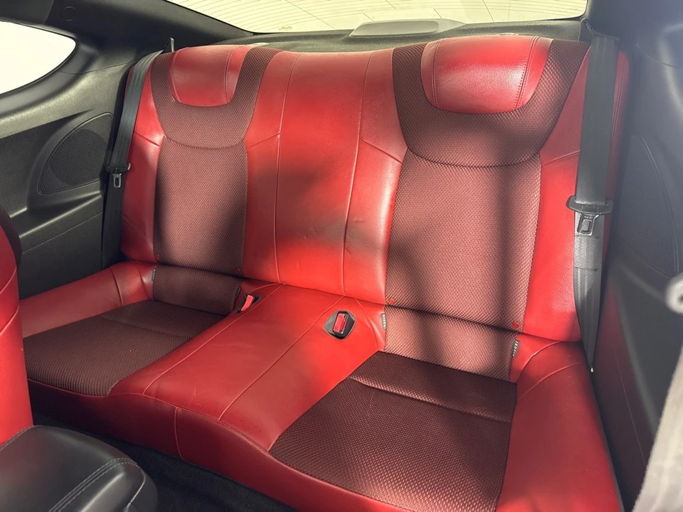 2013 Hyundai Genesis Coupe - Image 18 of 21