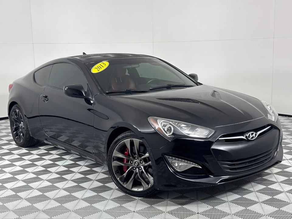2013 Hyundai Genesis Coupe - Image 2 of 12