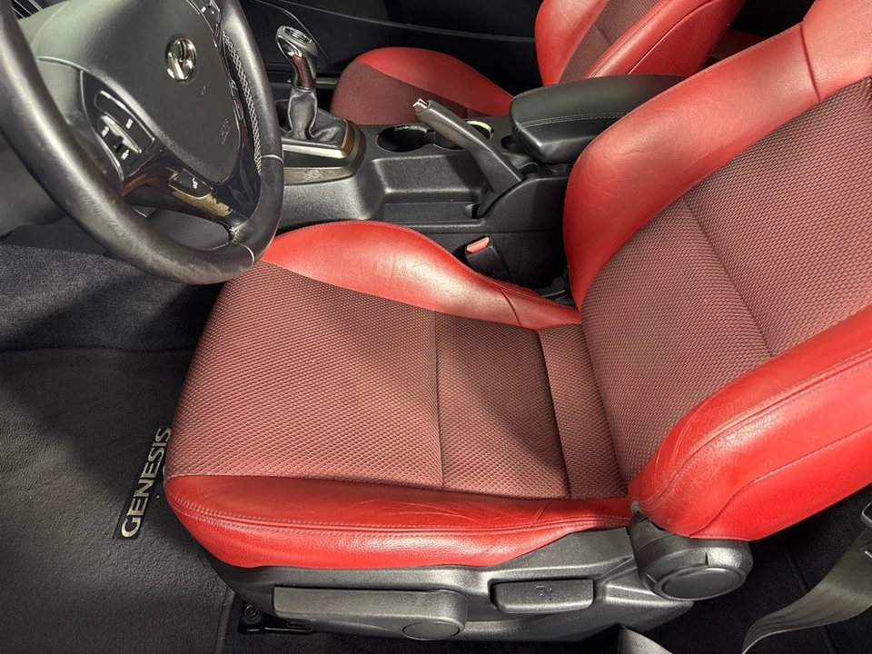2013 Hyundai Genesis Coupe - Image 11 of 21