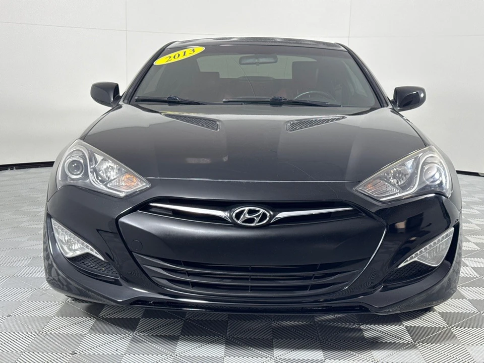 2013 Hyundai Genesis Coupe - Image 10 of 21