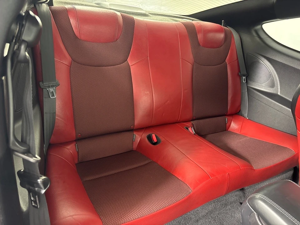 2013 Hyundai Genesis Coupe - Image 19 of 21