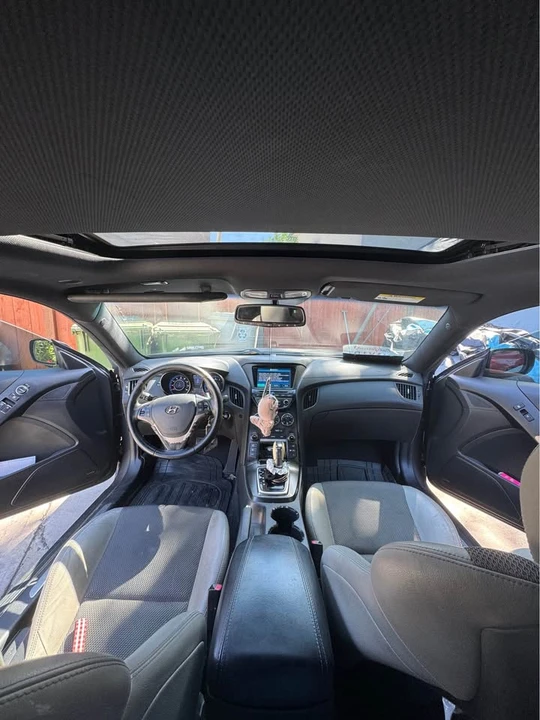 2013 Hyundai Genesis Coupe - Image 11 of 18