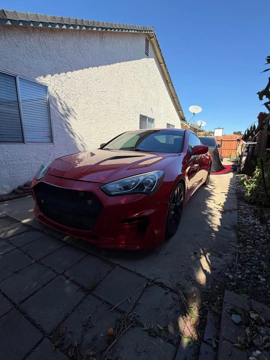 2013 Hyundai Genesis Coupe - Image 2 of 7