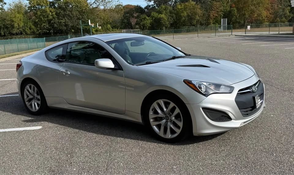 2013 Hyundai Genesis Coupe - Image 6 of 12