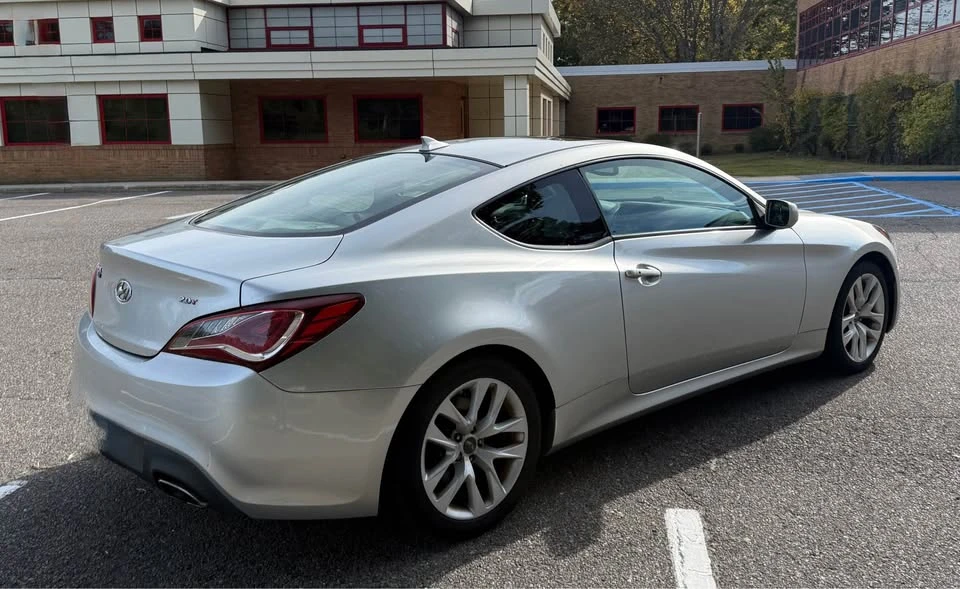 2013 Hyundai Genesis Coupe - Image 4 of 12