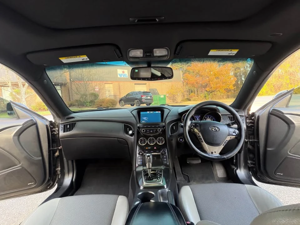 2013 Hyundai Genesis Coupe - Image 8 of 13