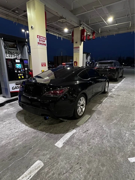 2013 Hyundai Genesis Coupe - Image 2 of 15