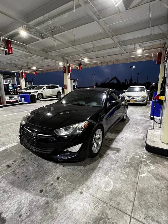 2013 Hyundai Genesis Coupe - Image 4 of 15