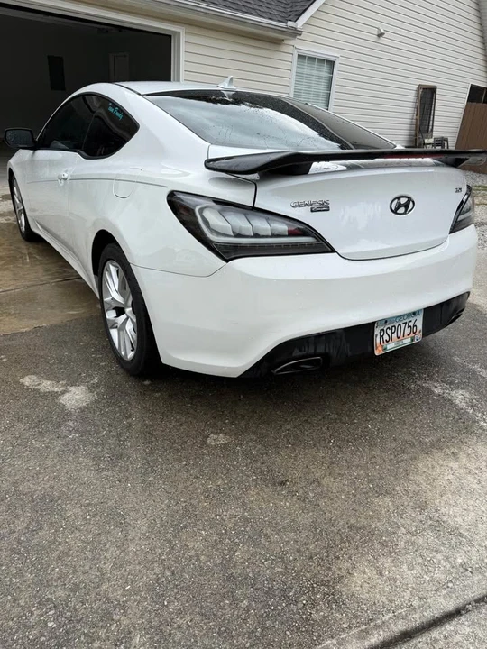 2013 Hyundai Genesis Coupe - Image 5 of 14