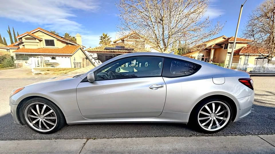 2013 Hyundai Genesis Coupe - Image 12 of 12