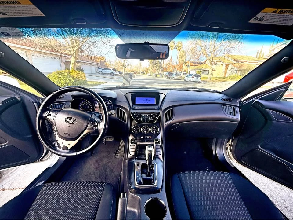 2013 Hyundai Genesis Coupe - Image 5 of 12