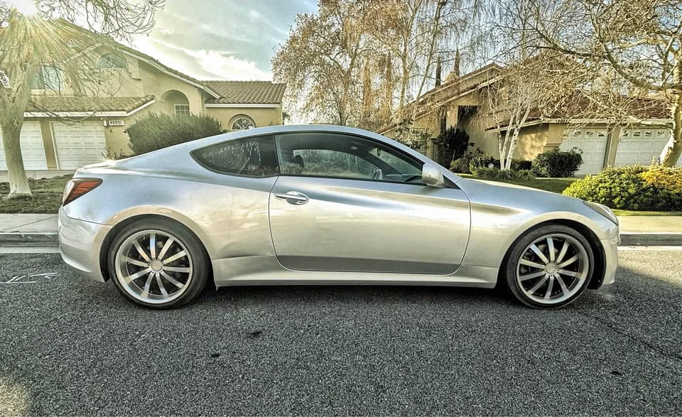 2013 Hyundai Genesis Coupe - Image 10 of 12