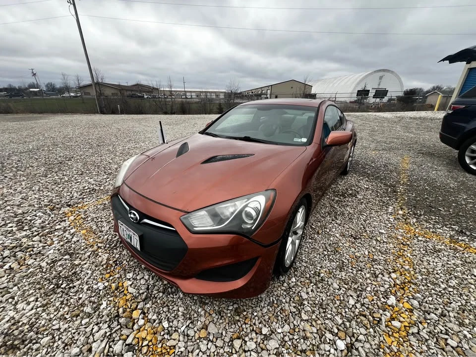 2013 Hyundai Genesis Coupe - Image 6 of 12