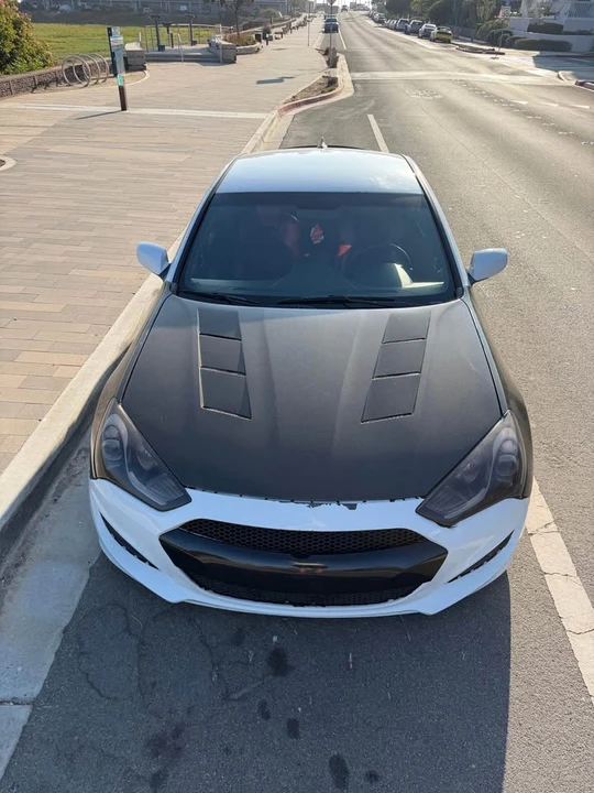2013 Hyundai Genesis Coupe - Image 2 of 10