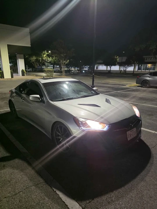 2013 Hyundai Genesis Coupe - Image 4 of 11