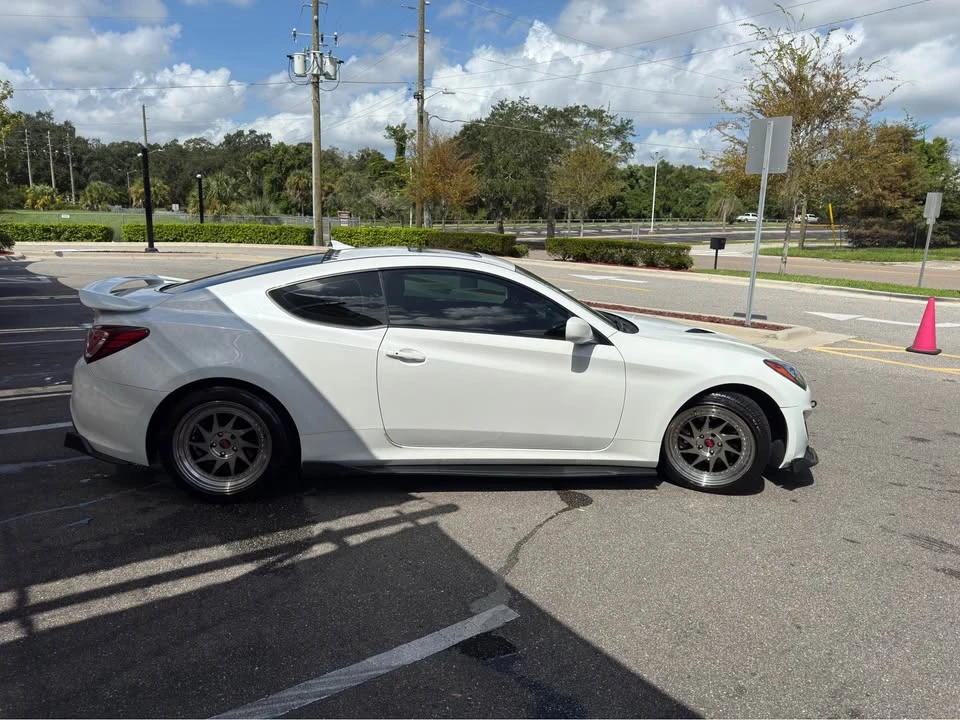 2013 Hyundai Genesis Coupe - Image 6 of 16