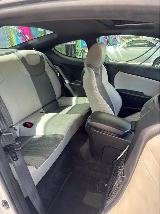 2013 Hyundai Genesis Coupe - Image 16 of 16
