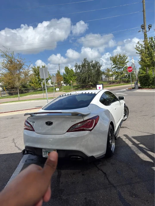 2013 Hyundai Genesis Coupe - Image 7 of 16