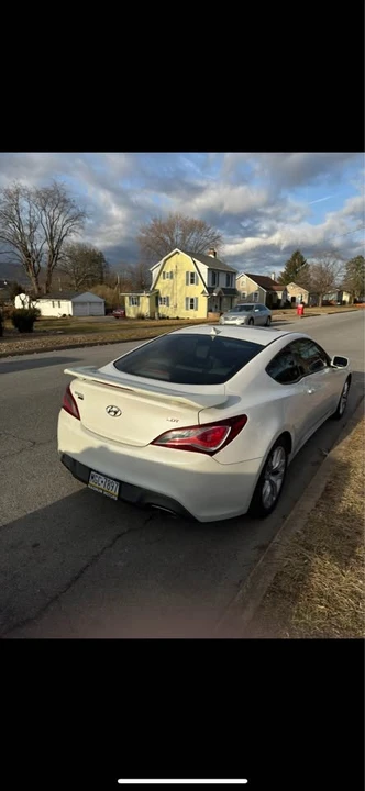 2013 Hyundai Genesis Coupe - Image 3 of 3