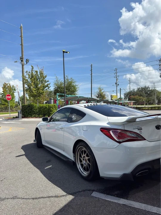 2013 Hyundai Genesis Coupe - Image 9 of 16