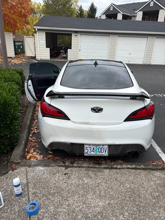 2013 Hyundai Genesis Coupe - Image 10 of 14