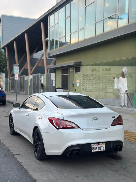 2013 Hyundai Genesis Coupe - Image 3 of 12