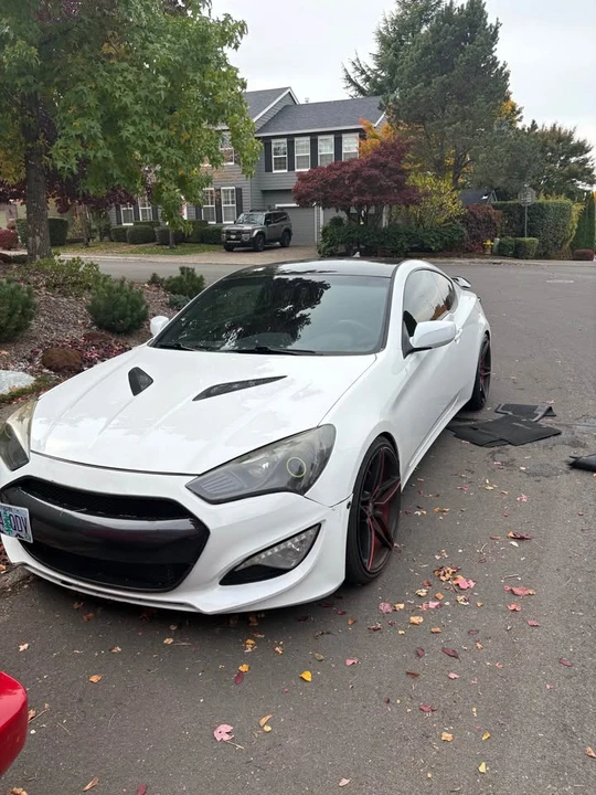2013 Hyundai Genesis Coupe - Image 5 of 14