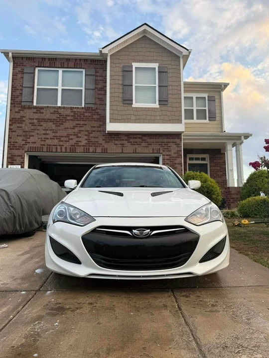 2013 Hyundai Genesis Coupe - Image 2 of 6