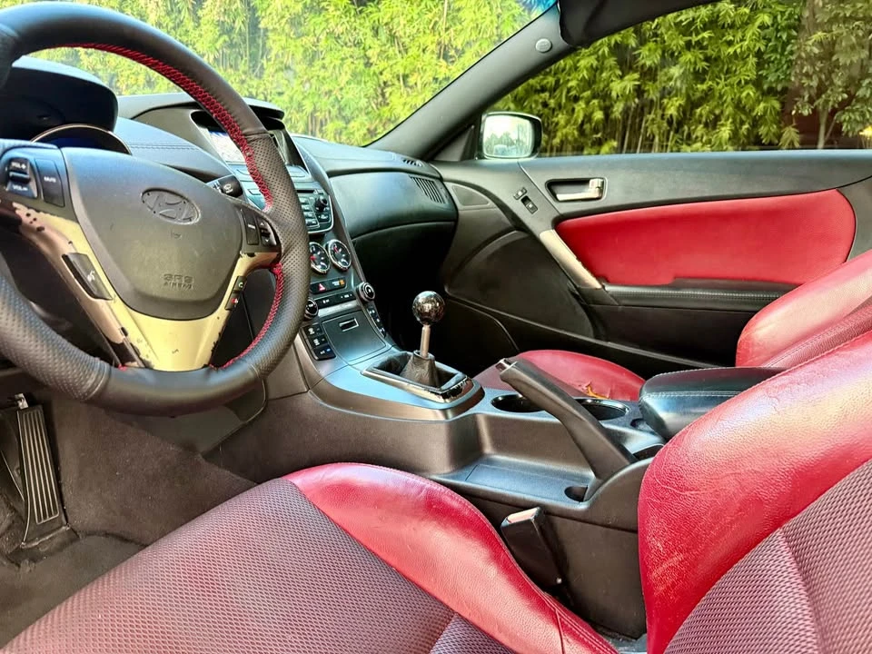 2013 Hyundai Genesis Coupe - Image 14 of 15