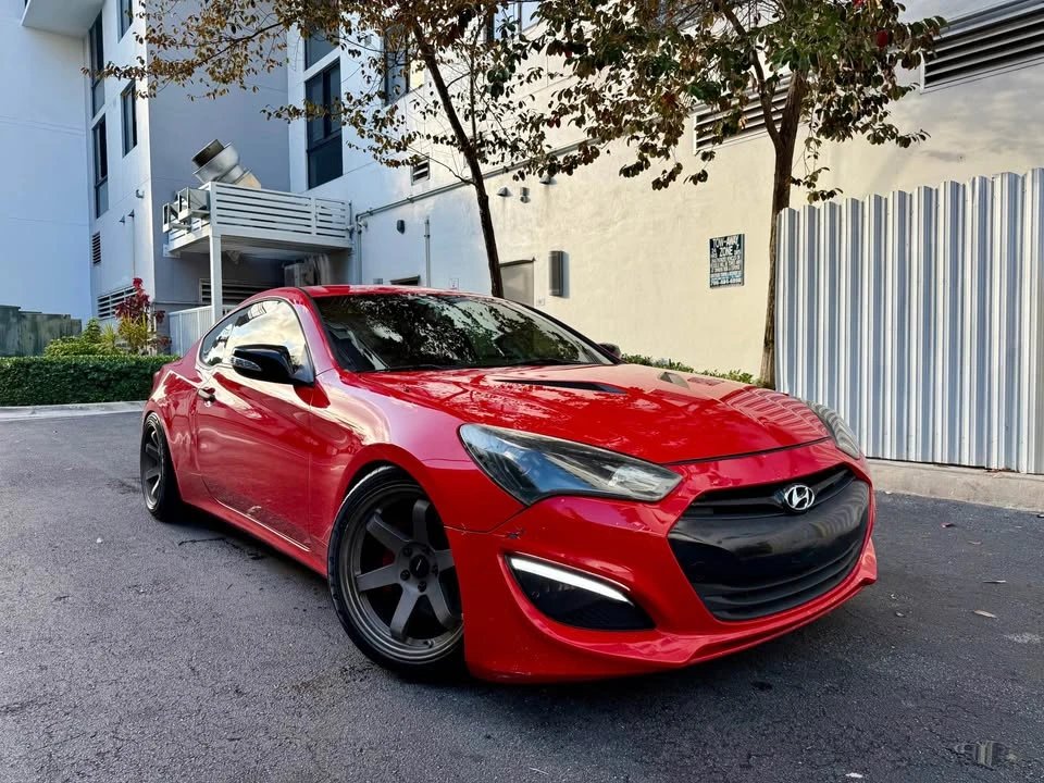 2013 Hyundai Genesis Coupe - Image 9 of 15