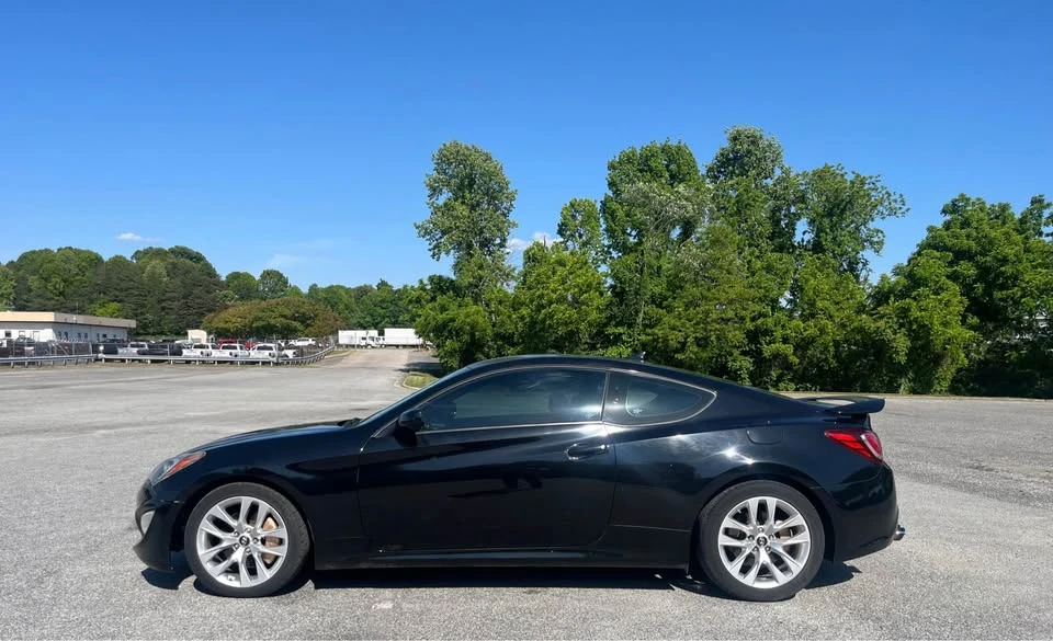 2013 Hyundai Genesis Coupe - Image 2 of 17