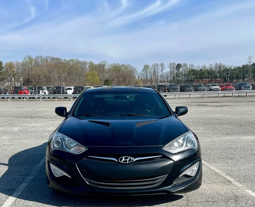 2013 Hyundai Genesis Coupe - Image 8 of 17