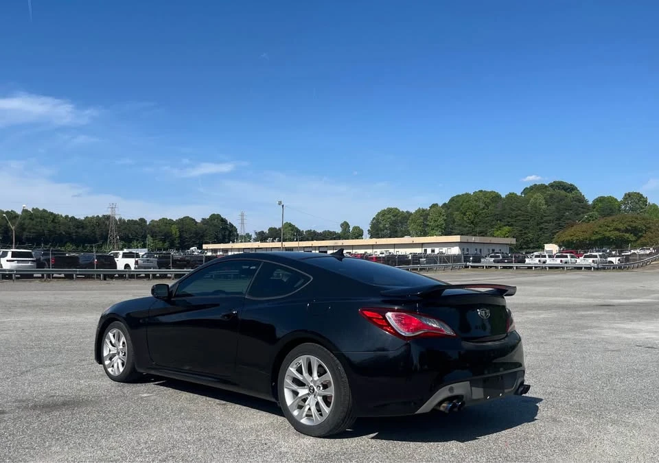 2013 Hyundai Genesis Coupe - Image 3 of 17